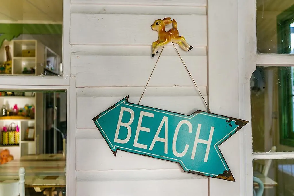 Gidget'S Surf Shack Villa Byron Bay 0*,